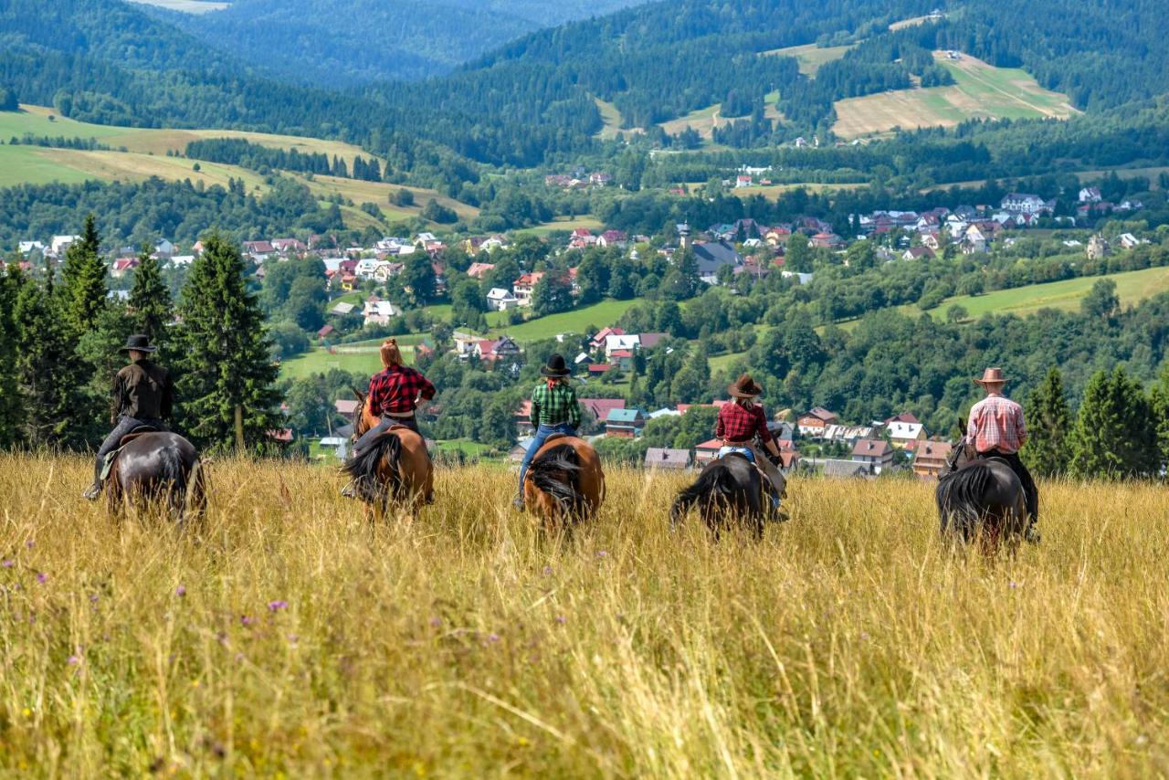 Farma Lama Dom Goscinny Tylicz Exteriör bild